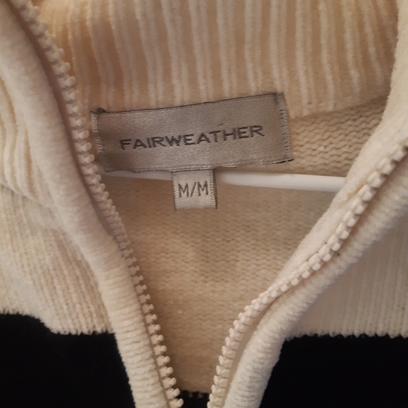 Black and white sweater - Picture 2 of 2